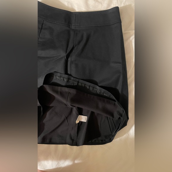 Skirted suit by banana republic the colour is dark navy - Picture 5 of 7